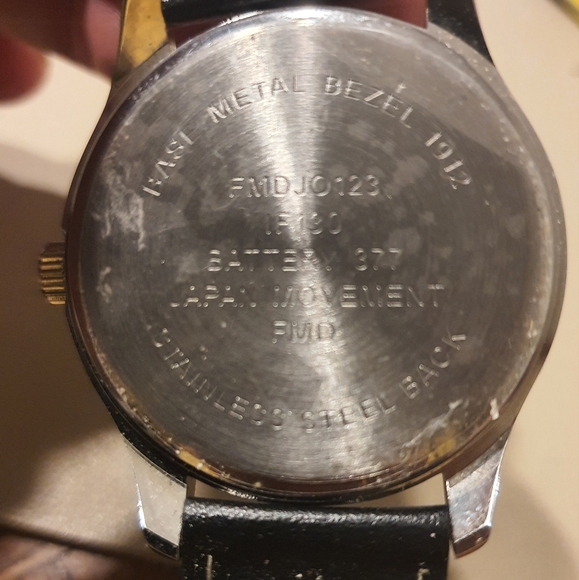 10/$20 FMDJO123 Silver/Black Leather Men's Watch - Picture 4 of 4